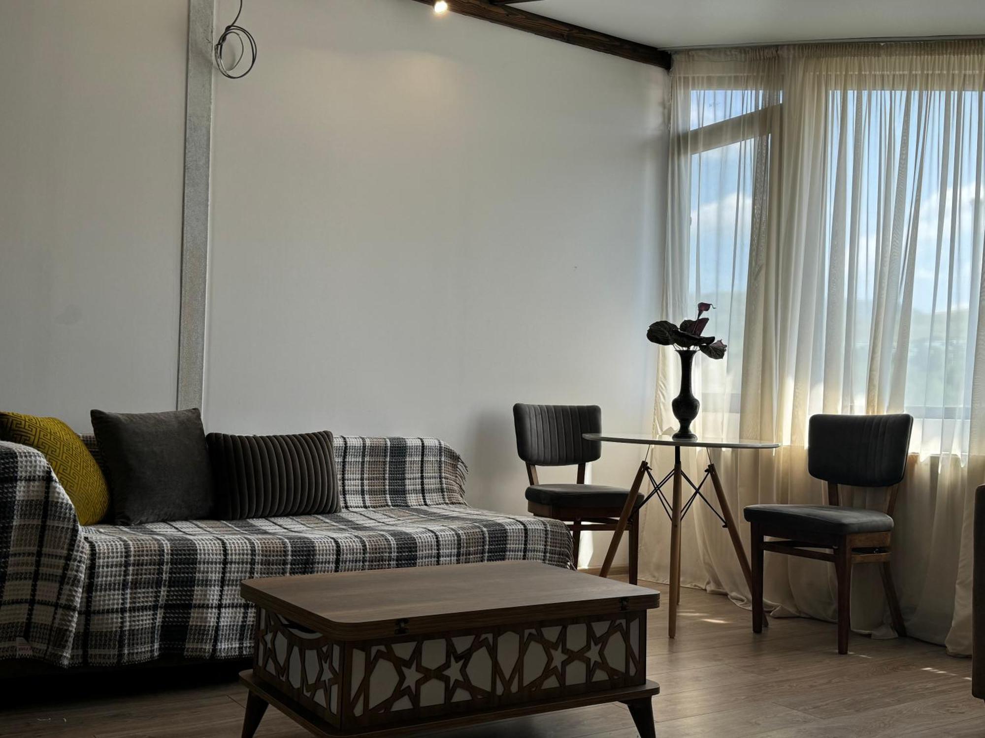 Guest House Elene Gori Exterior photo